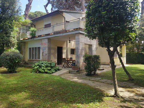 Porzione di villa Fregene, Fiumicino, RM Affitto