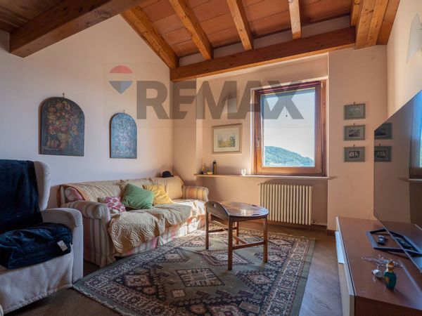 Casa Semindipendente Serra San Quirico, AN Vendita