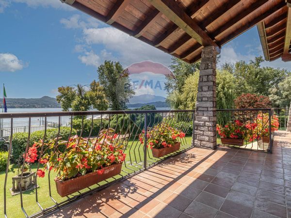 Villa singola Lesa, NO Vendita