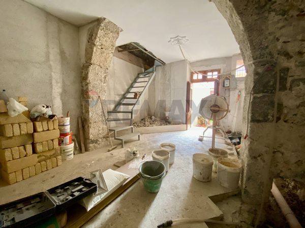 Casa Indipendente Piana degli Albanesi, PA Vendita