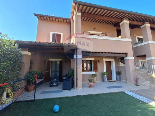 Appartamento Santa Maria in Valle, Trevi, PG Vendita - Foto 2