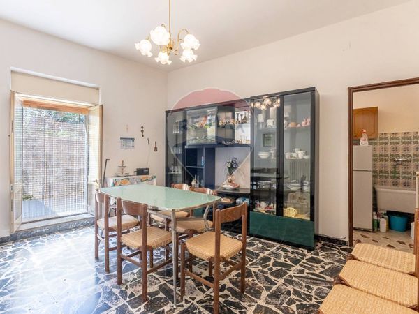 Casa Indipendente Buccheri, SR Vendita