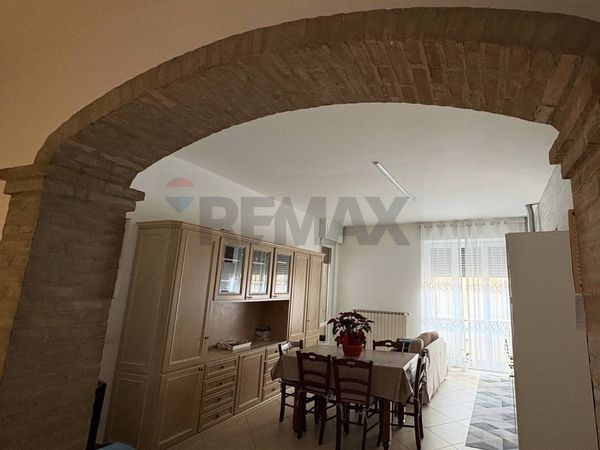 Appartamento Caronno Pertusella, VA Vendita