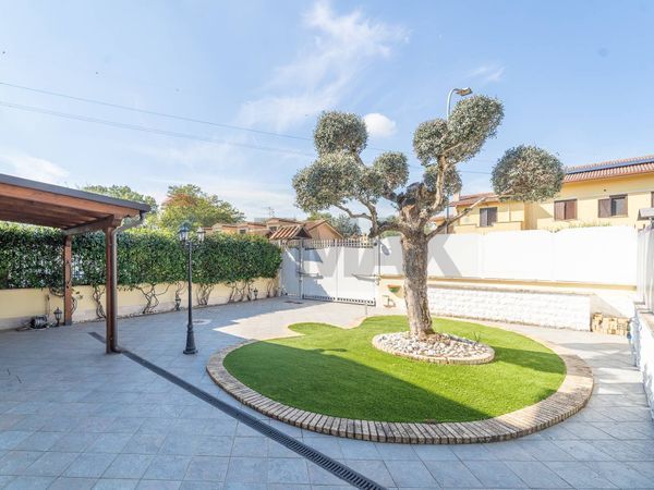 Villa o villino Marco Simone, Guidonia Montecelio, RM Vendita - Foto 3
