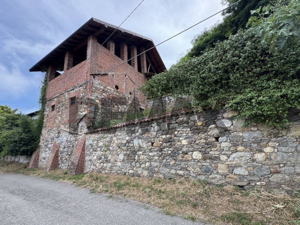 Rustico Cureggio, NO Vendita