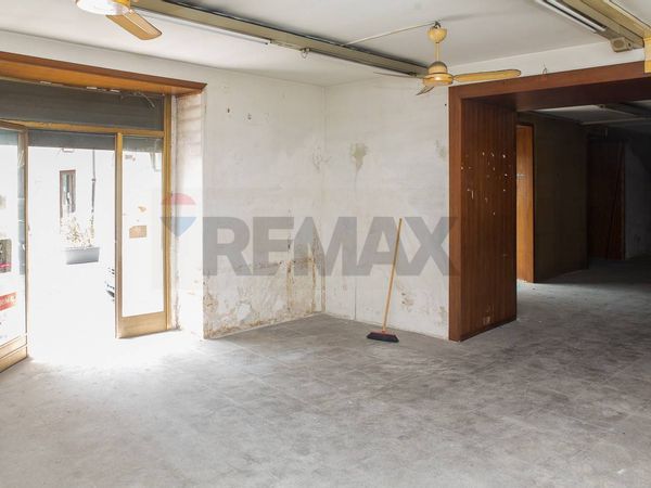 Locale Commerciale Zona di prestigio, Catania, CT Affitto - Foto 3