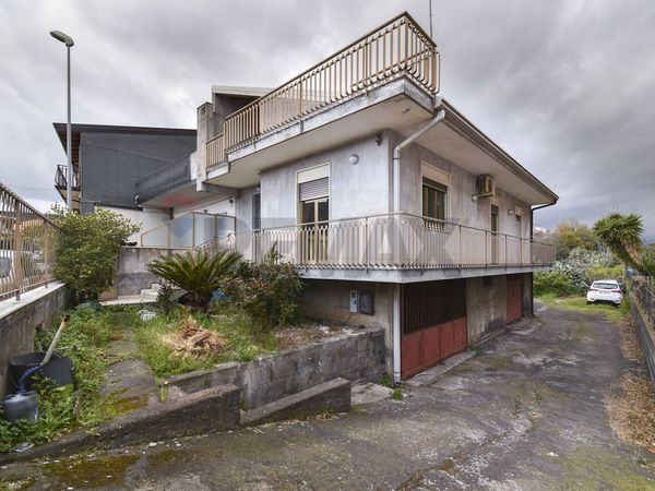 Casa Indipendente Aci Sant'Antonio, CT Vendita