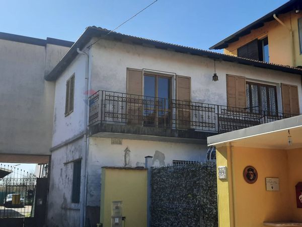 Casa Semindipendente Fara Novarese, NO Vendita
