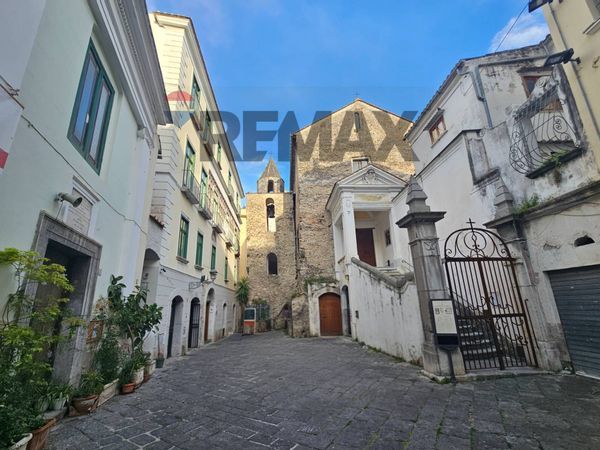 Appartamento Centro Storico, Salerno, SA Vendita