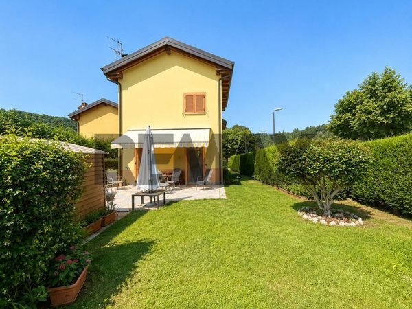 Villa a schiera San Bernardino Verbano, VB Vendita