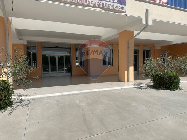 Locale Commerciale Benevento, BN Affitto - Foto 4