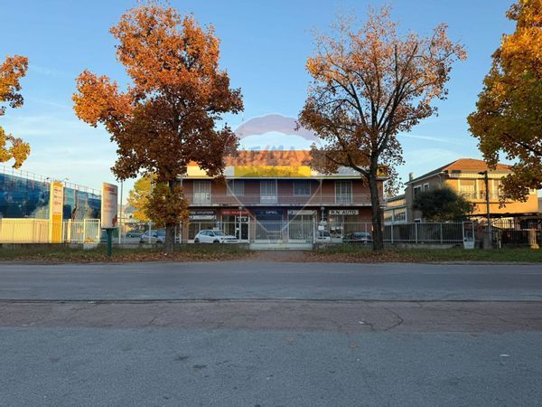 Locale Commerciale Cernusco sul Naviglio, MI Vendita