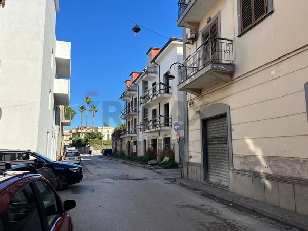 Locale Commerciale Sant'Antimo, NA Affitto - Foto 2