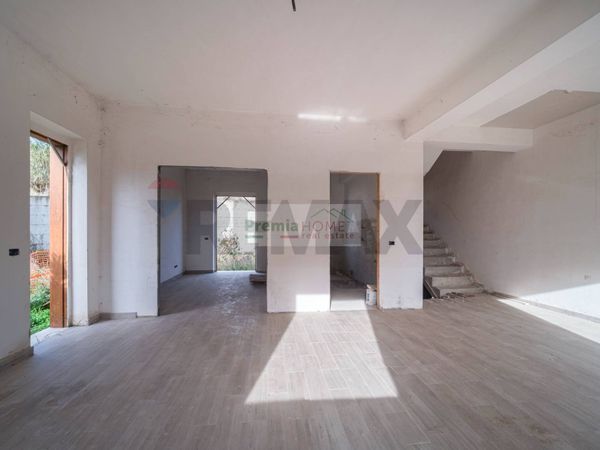 Villetta bifamiliare Centro, Messina, ME Vendita