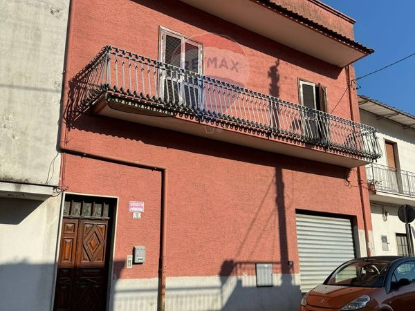 Casa Indipendente Falciano del Massico, CE Vendita