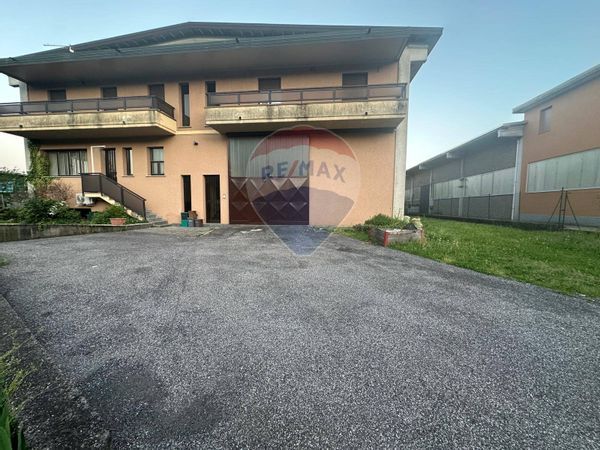 Capannone Industriale Arcisate, VA Affitto