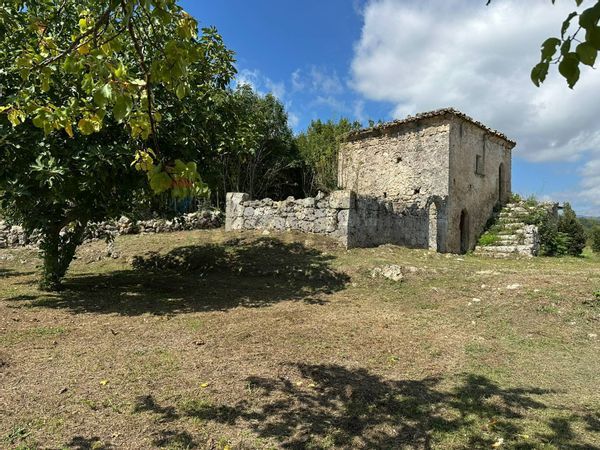 Cascina/Casale Rocchetta a Volturno, IS Vendita