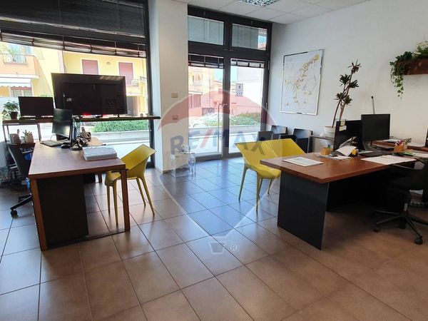 Negozio Dogana, Serravalle, SM Affitto - Foto 3