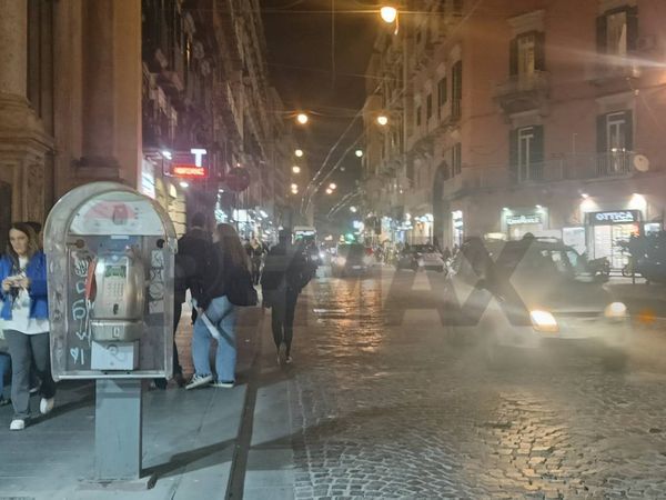 Locale Commerciale Centro, Napoli, NA Affitto - Foto 3