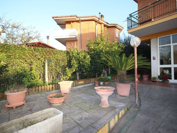 Porzione di casa Vermicino, Roma, RM Affitto