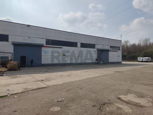 Capannone Industriale Cambiago, MI Affitto