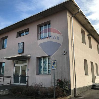 Stabile/Palazzo Tradate, VA Affitto