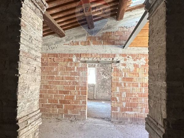 Appartamento Centro Storico, Foligno, PG Vendita