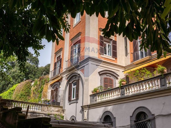 Appartamento Chiaia, Napoli, NA Vendita