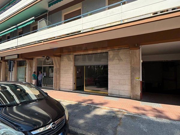 Negozio Jesi, AN Affitto