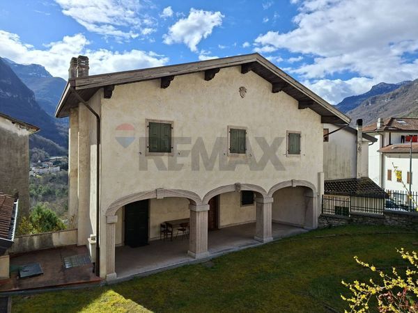 Casa Indipendente Castellavazzo, Longarone, BL Vendita