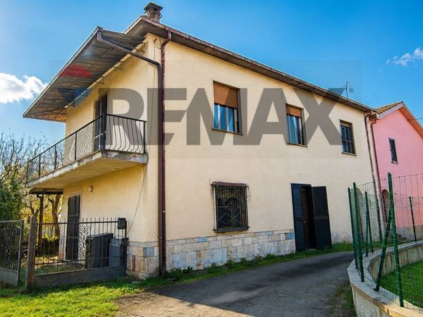 Casa Semindipendente Isoletta, Arce, FR Vendita