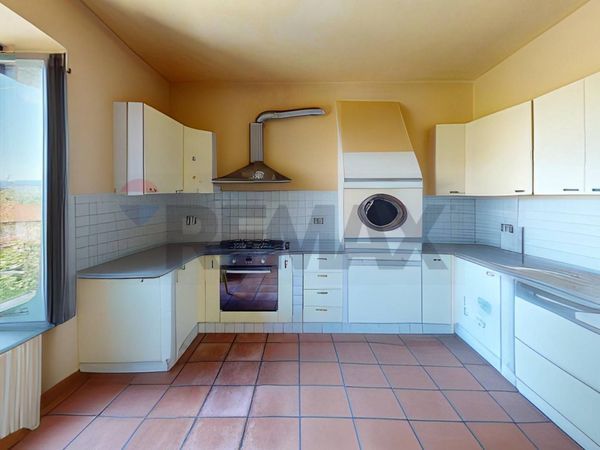 Casa Semindipendente Giubiano, Varese, VA Vendita