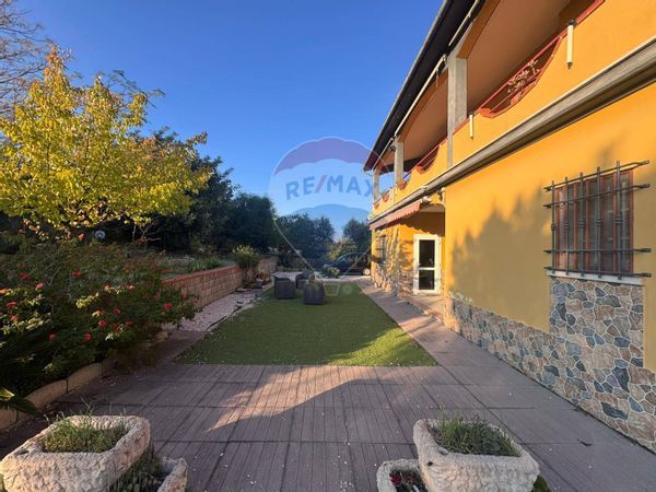 Casa Indipendente Larino, CB Vendita