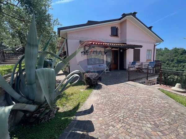 Villa singola Lavagna, GE Vendita