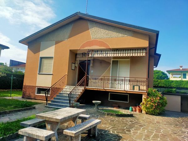 Villa singola Colombare, Sirmione, BS Vendita