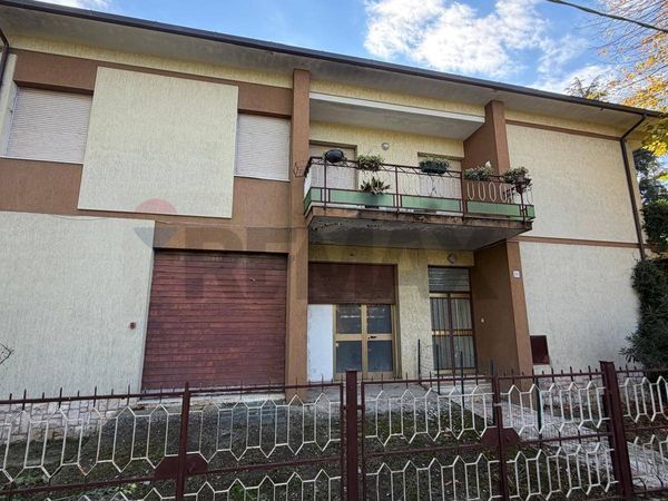 Appartamento Zona Viale Firenze, Foligno, PG Vendita