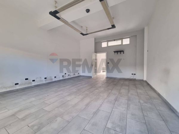 Locale Commerciale Melito di Napoli, NA Affitto