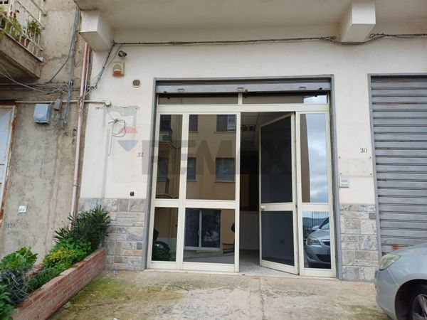 Attività  Commerciale Favara, AG Affitto