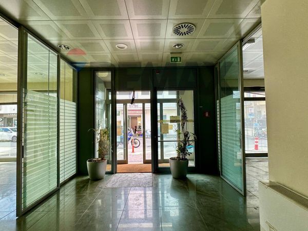 Locale Commerciale Riccione, RN Affitto - Foto 2
