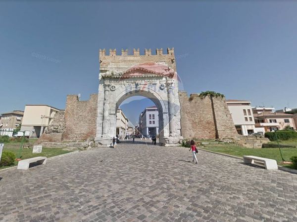 Negozio Centro storico, Rimini, RN Affitto