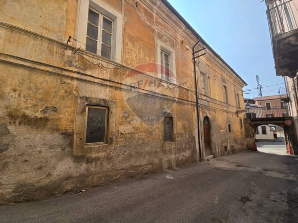 Casa Indipendente Sulmona, AQ Vendita