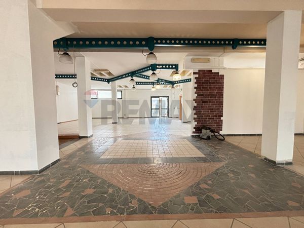 Attività  Commerciale Villasor, SU Affitto