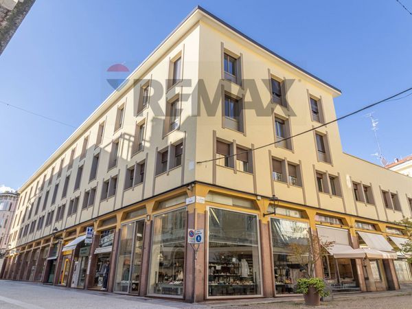 Appartamento Centro, Biella, BI Vendita