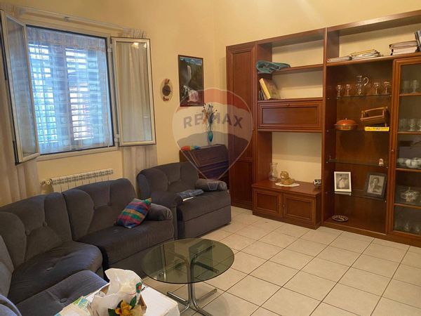 Casa Semindipendente Camporotondo Etneo, CT Vendita