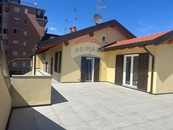 Attico/Mansarda Zona Centro, Rho, MI Vendita