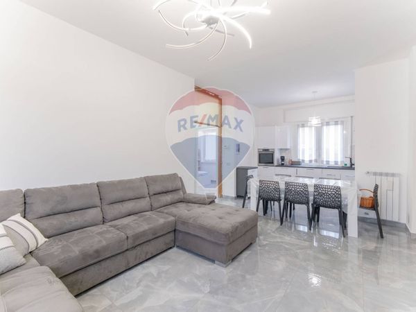 Appartamento Cairate, VA Vendita