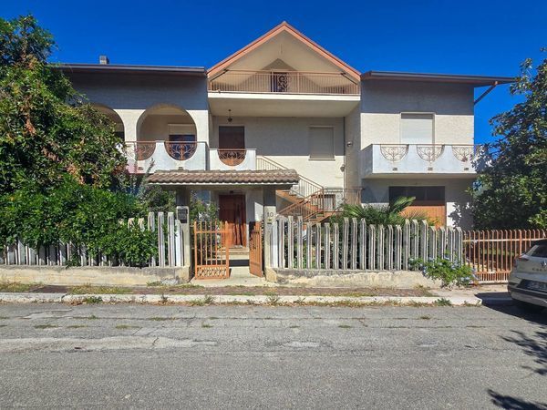 Casa Indipendente Filetto, CH Vendita