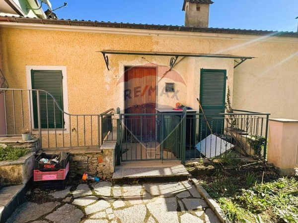 Appartamento Molino Nuovo, Avegno, GE Vendita