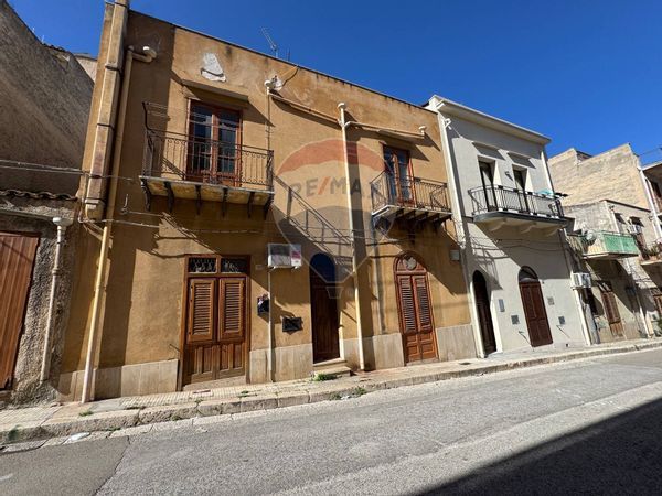 Casa Indipendente Centro Urbano, Castellammare del Golfo, TP Vendita