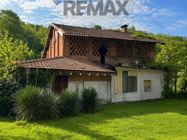 Cascina/Casale Casalzuigno, VA Vendita